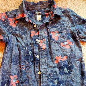 🪵size 8 boys summer shirt